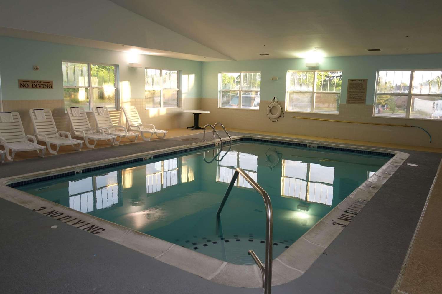 Country Inn & Suites By Radisson Lansing MI 17/42