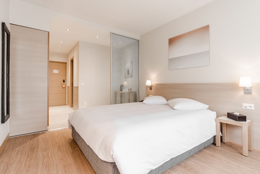 SUPERIOR, DOUBLE BED