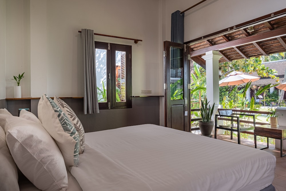 Sanctuary Hotel 12/62