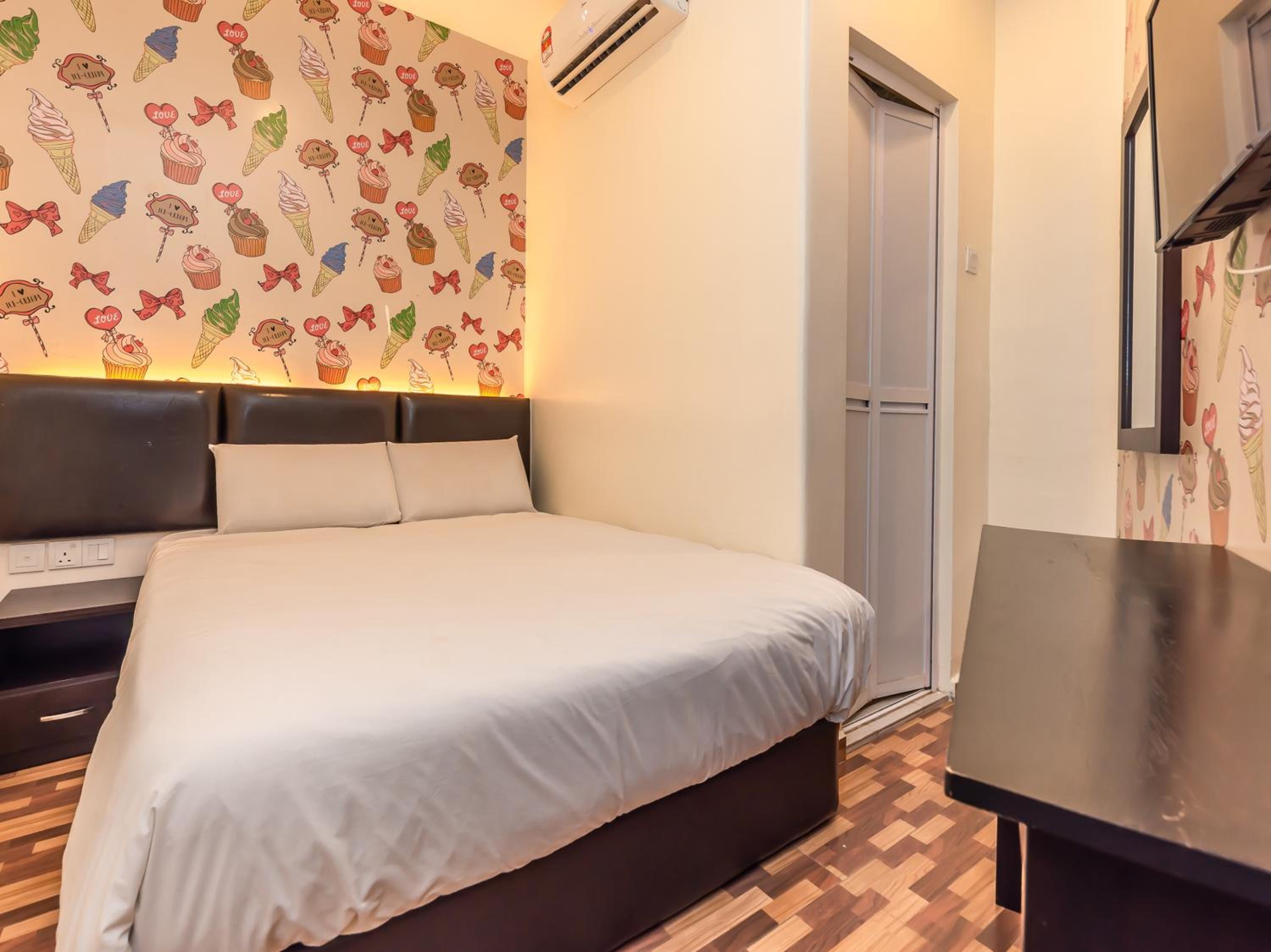 Standard, Double Bed, No Window