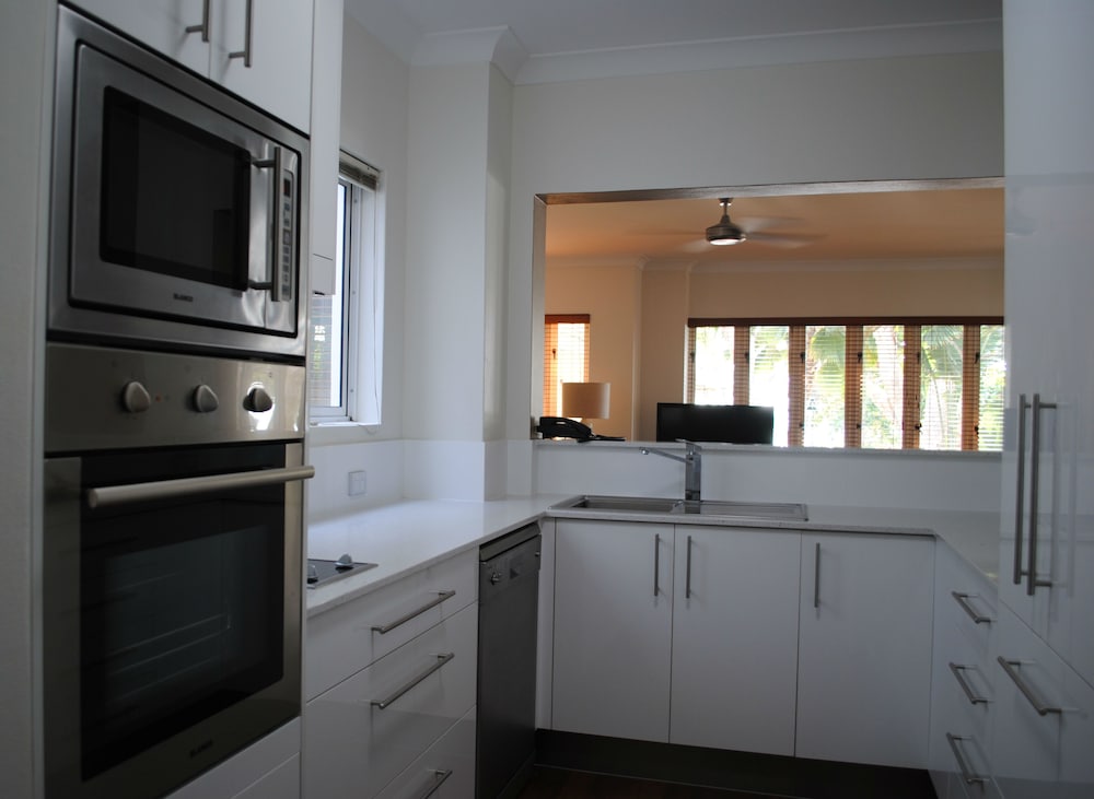 Beachview Apartments at Villa Paradiso 15/50