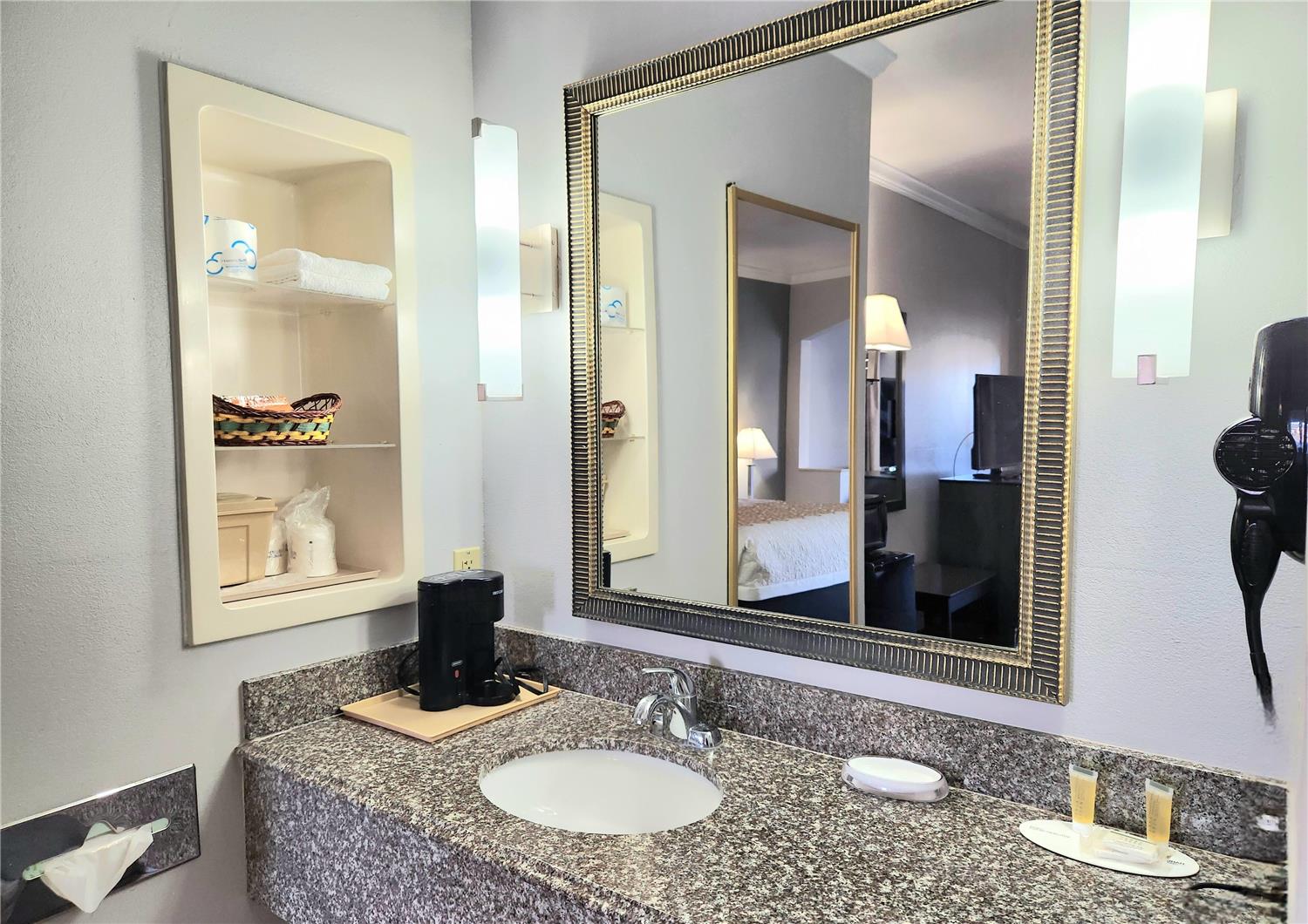 Days Inn By Wyndham Robstown 37/39