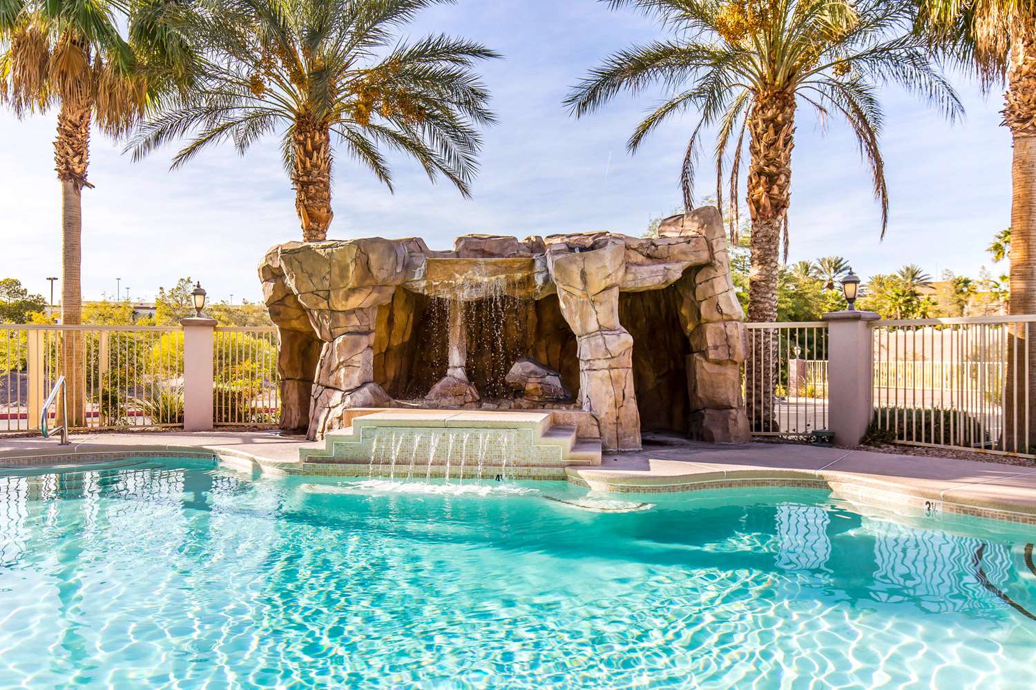 Comfort Inn And Suites Henderson 25/26
