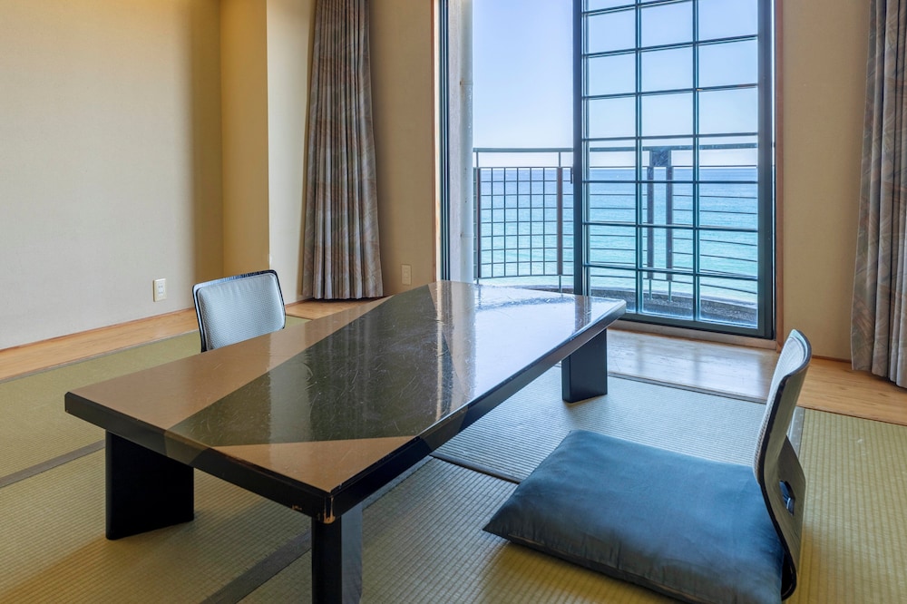 Hotel Riviera Shishikui 21/33