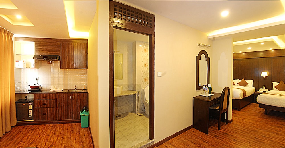 Kathmandu Grand Hotel 3/48
