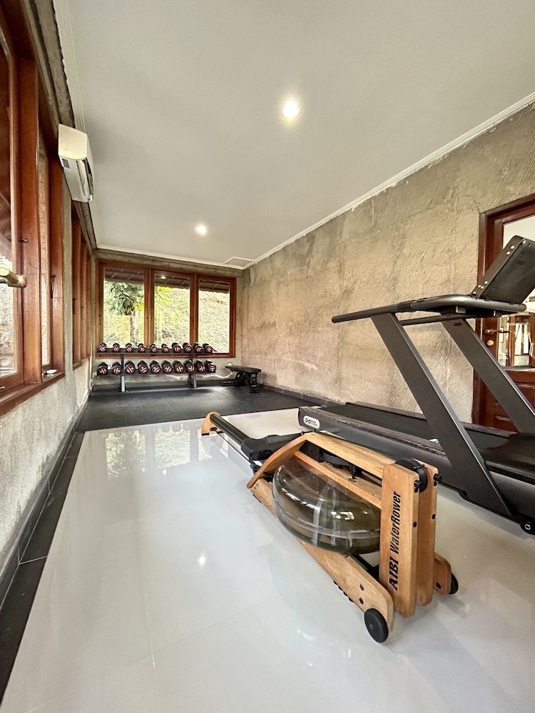 Santi Mandala Villa And Spa 115/140