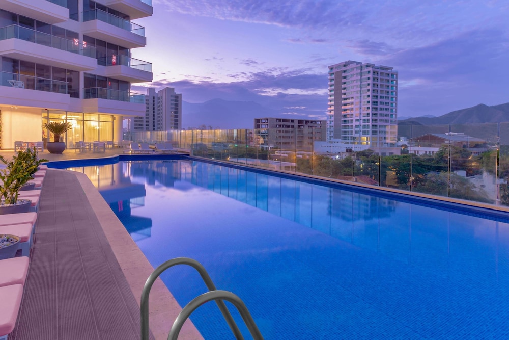 AC Hotel by Marriott Santa Marta 3/65