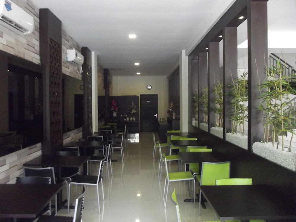 Manado Inn Hotel 13/17