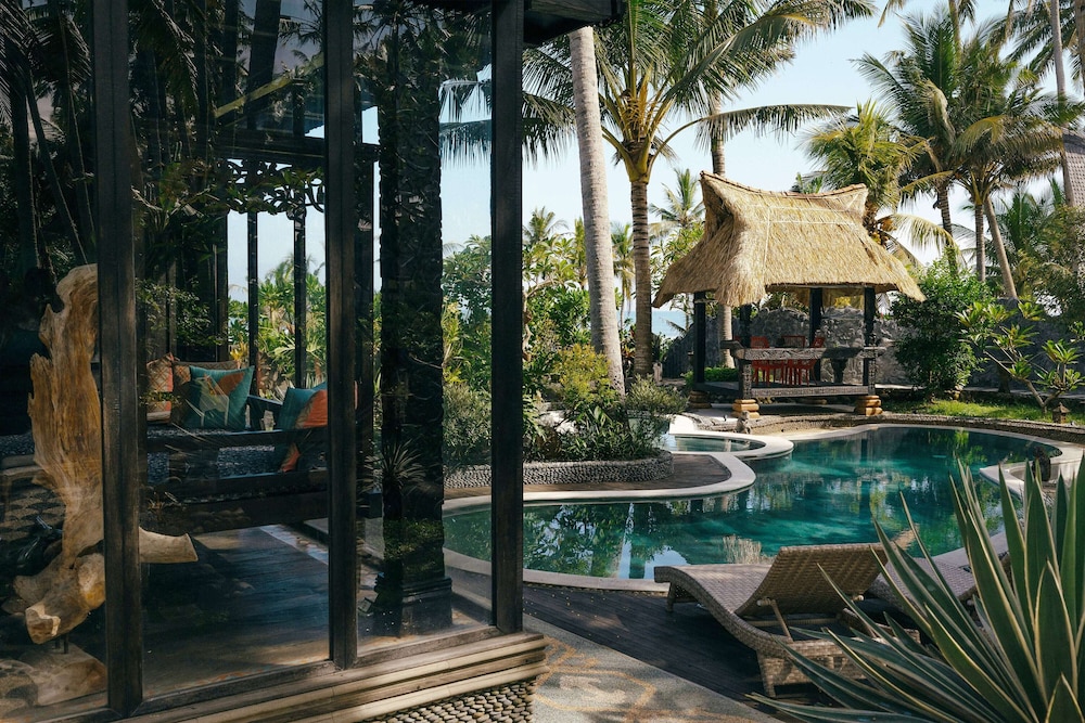 Most Exotic Beachfront Villa Keong 36/67