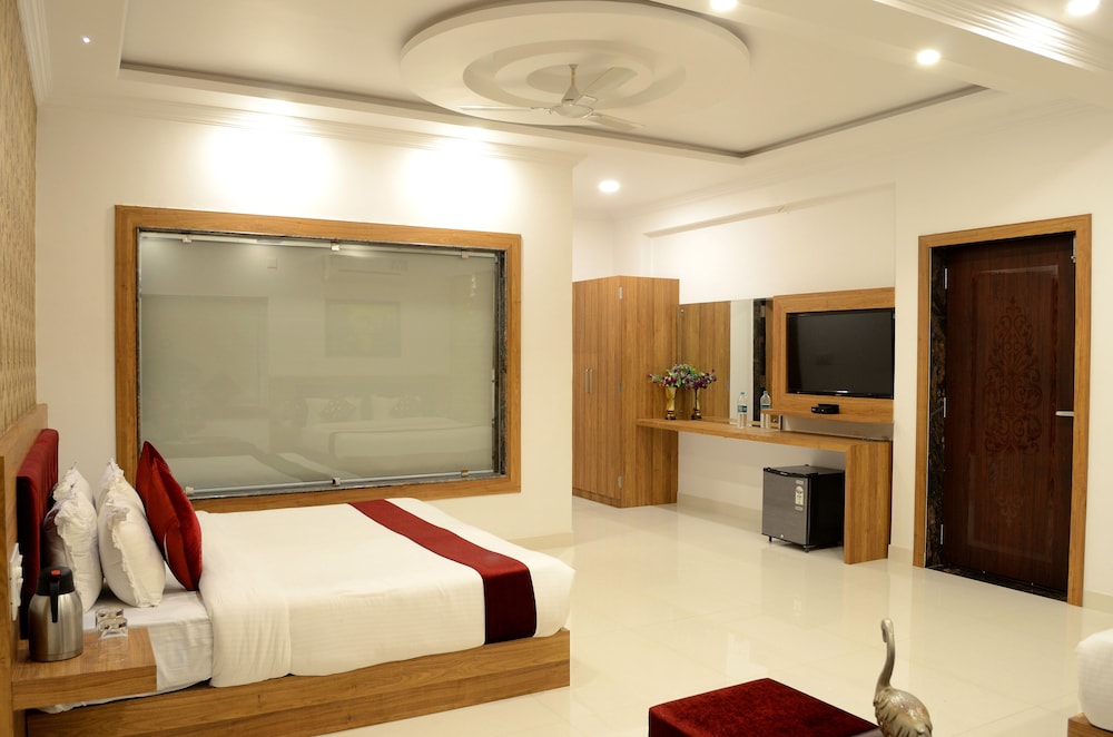 Ambay Villa 16/50