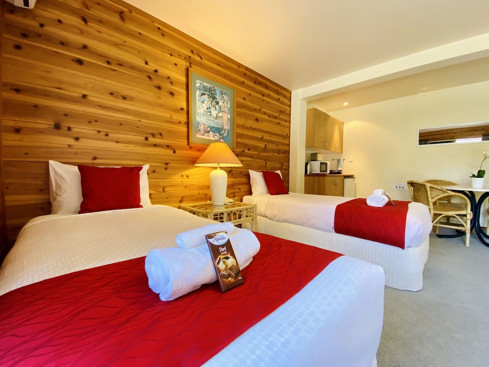 Pacific Harbour Villas(FORMERLY Pacific Harbour Lodge) 14/66