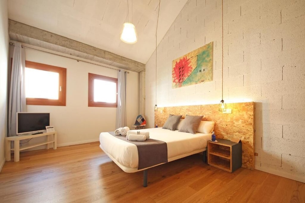 BRICK HOTEL 19/38