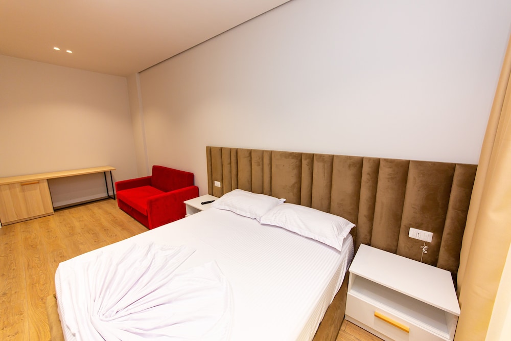 Hotel Alion 18/48