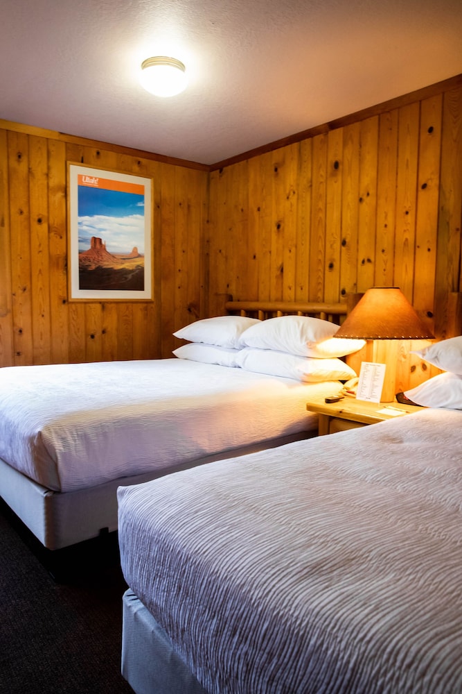 Red Stone Inn 13/44