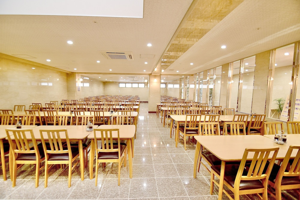 Kyoto Universal Hotel Karasuma 34/36