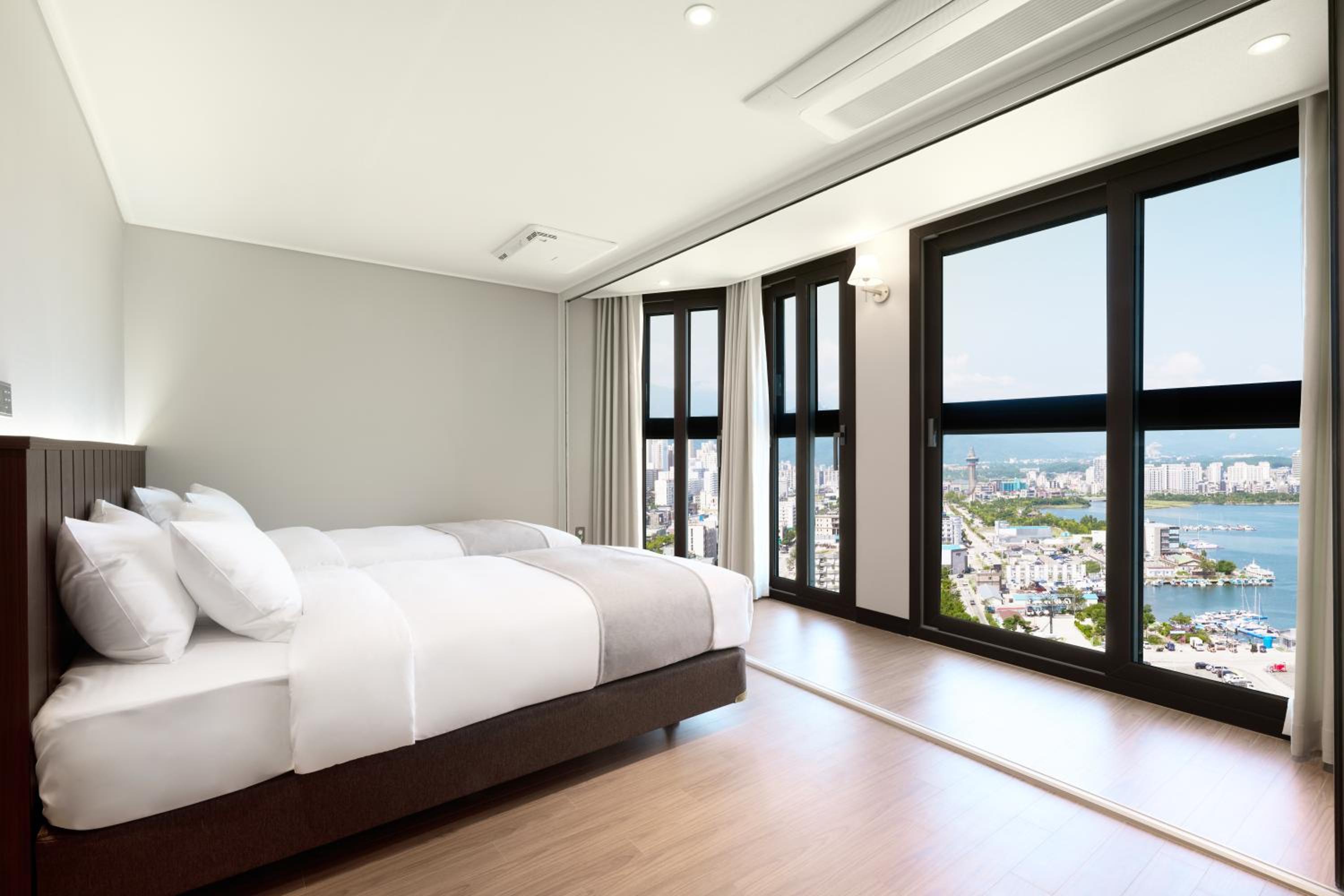 The Hotel Sokcho 23/51