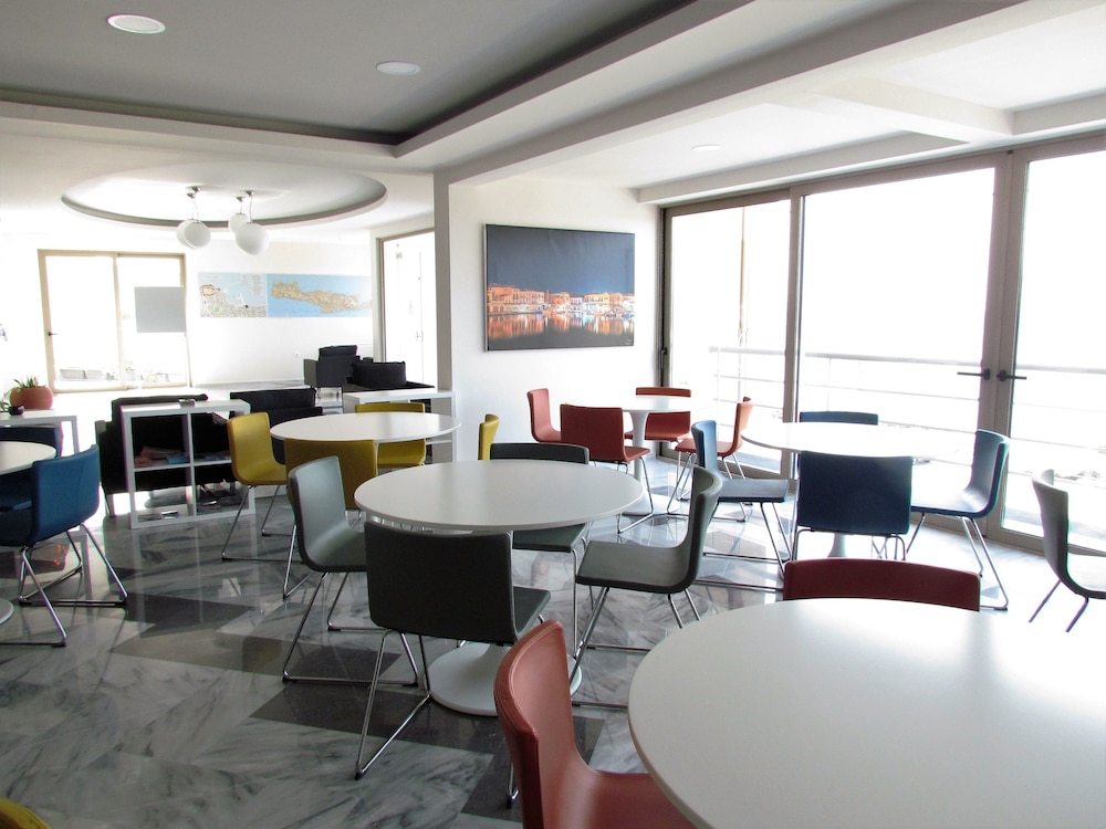 Archipelagos Hotel 28/46