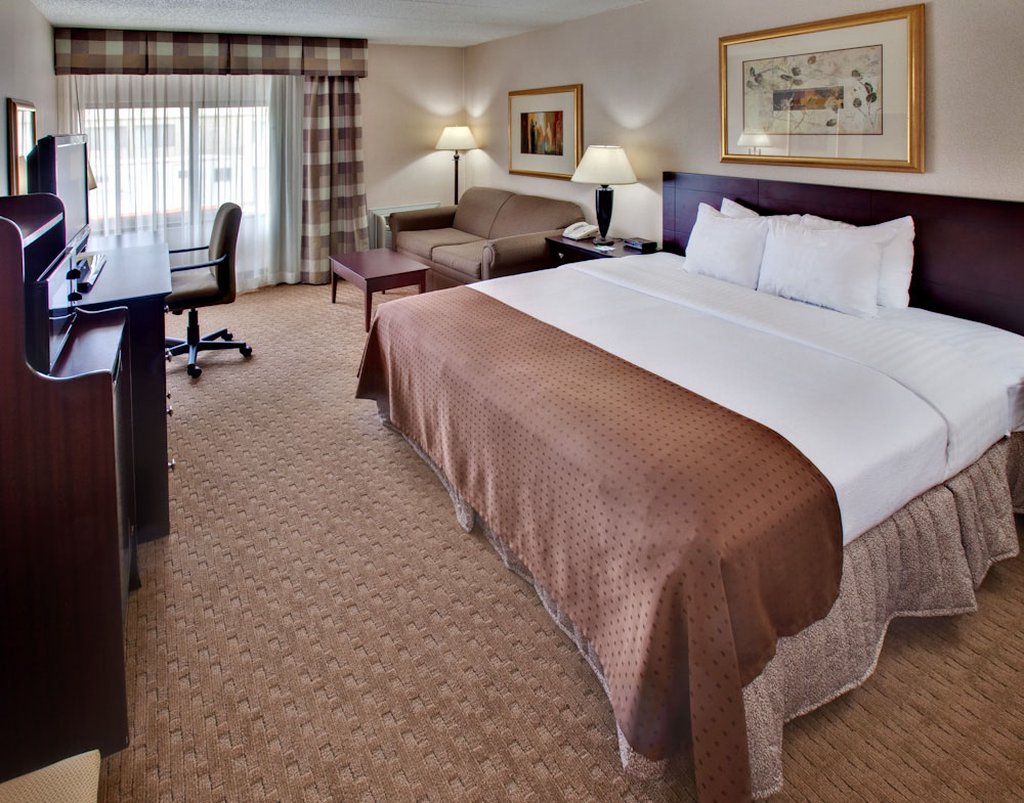 Ramada by Wyndham Midtown Grand Island 8/30