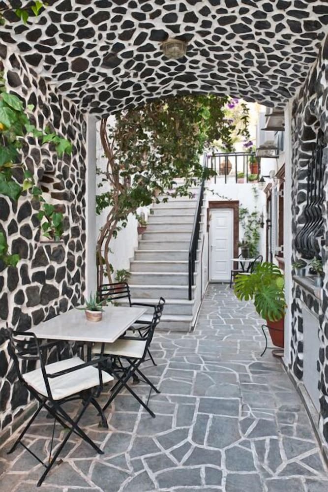 Galatia Villas 60/66