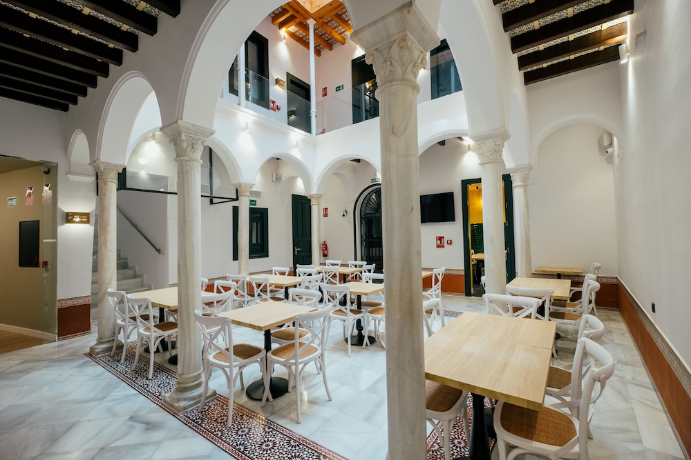 Hotel Cetina Sevilla 55/69