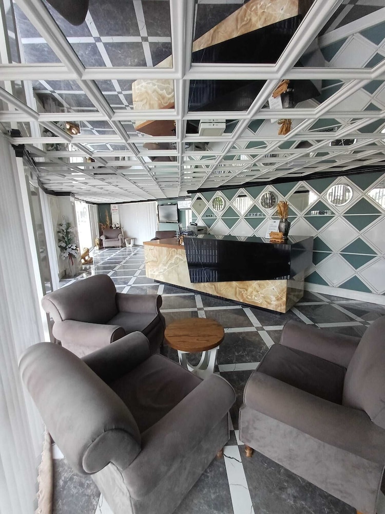 River Suite Hotel 18/24