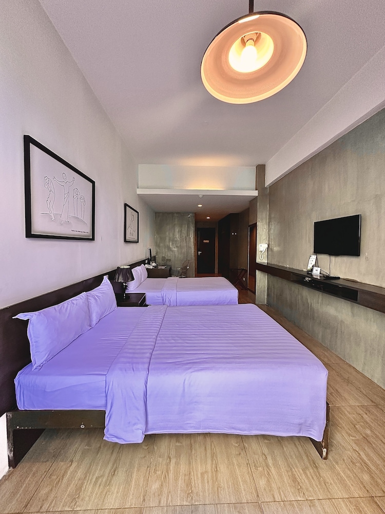 BIG Hotel 27/66