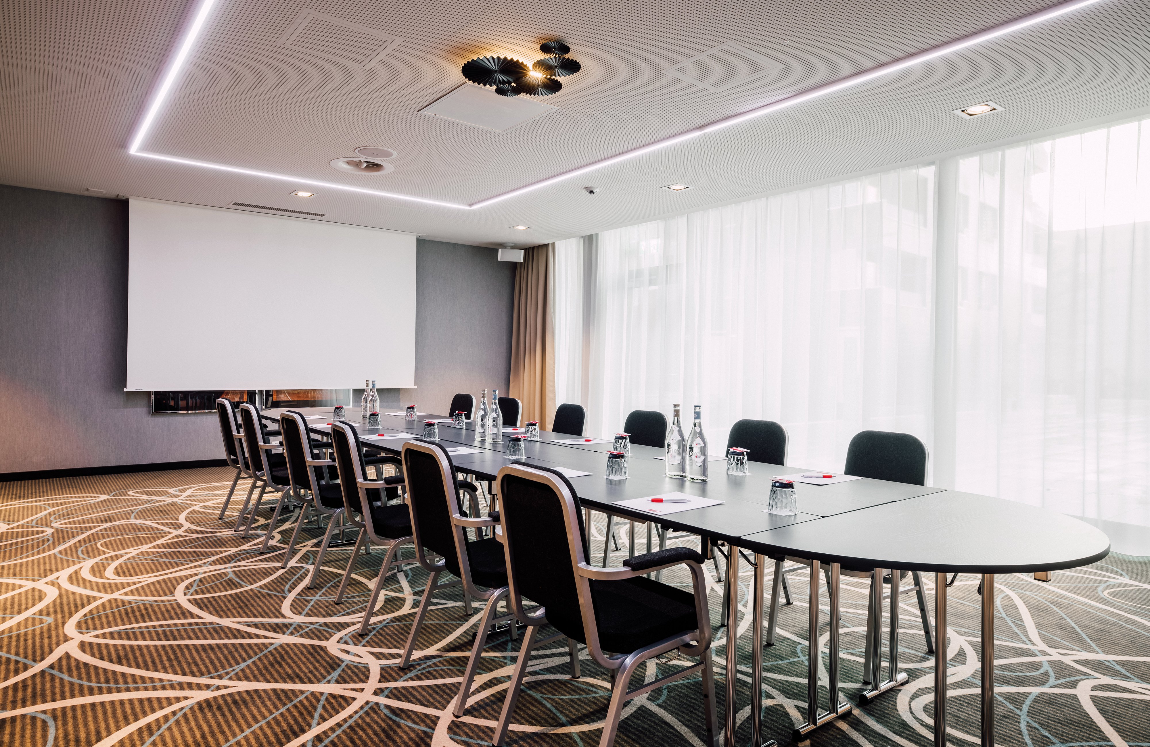 Leonardo Hotel Zurich Airport 59/76