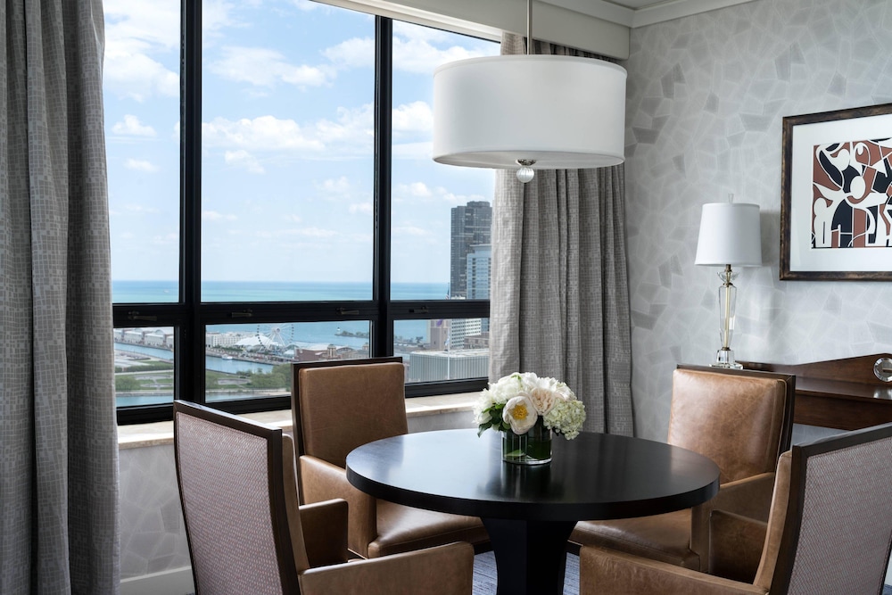THE RITZ-CARLTON CHICAGO 42/42