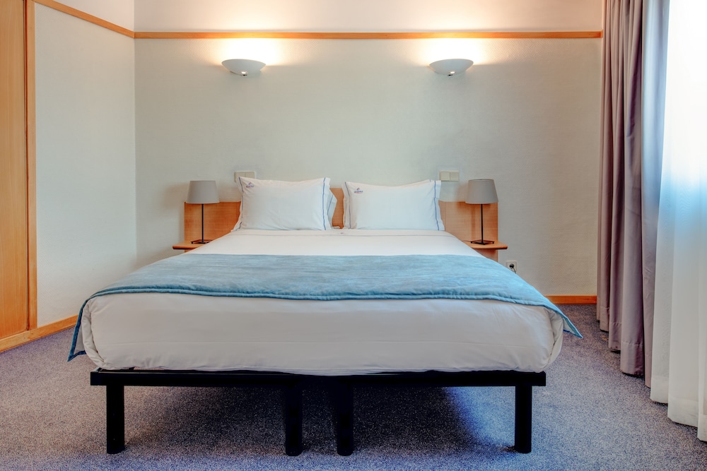 1 BEDROOM, APARTMENT