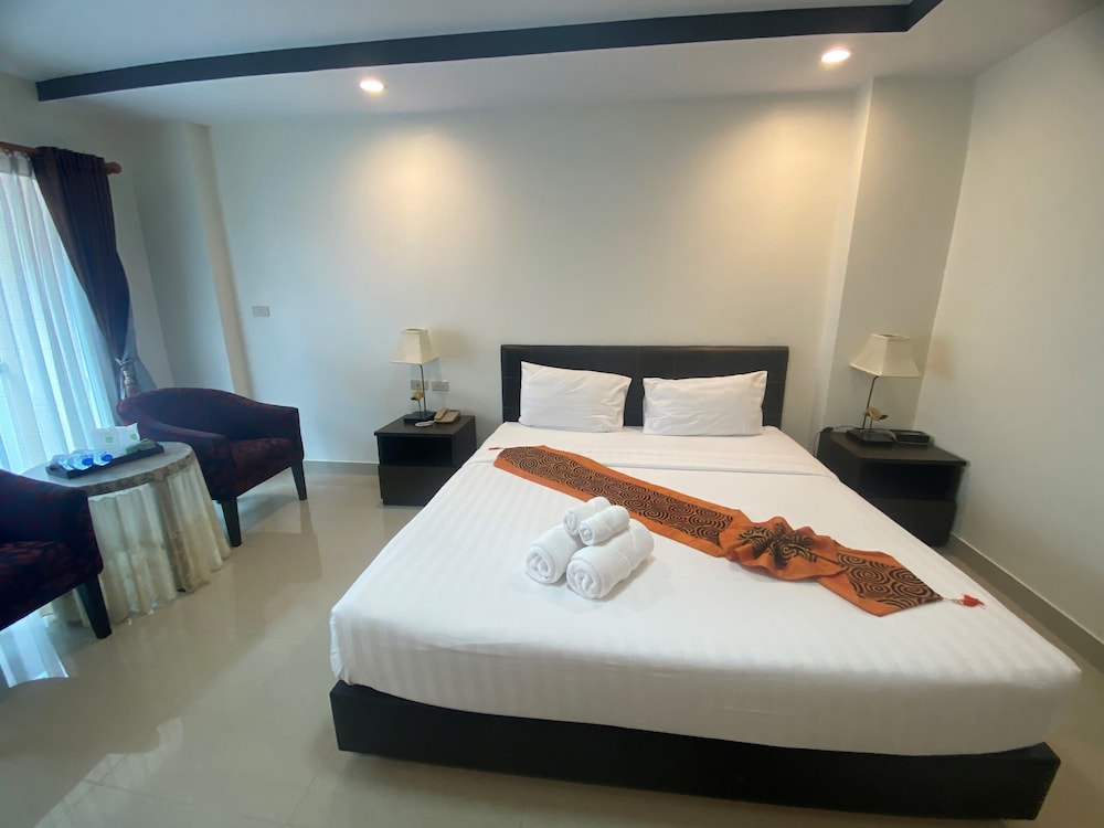 Soi 2 inn Pattaya 6/12