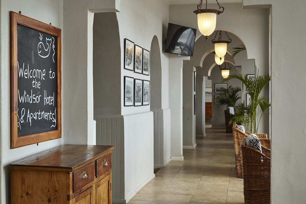 Windsor Hotel 3/44