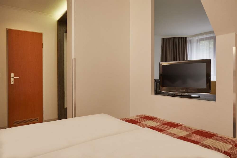 1 BEDROOM, FAMILY, STUDIO