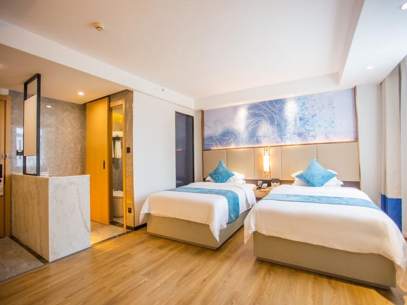 Deluxe, Twin Beds