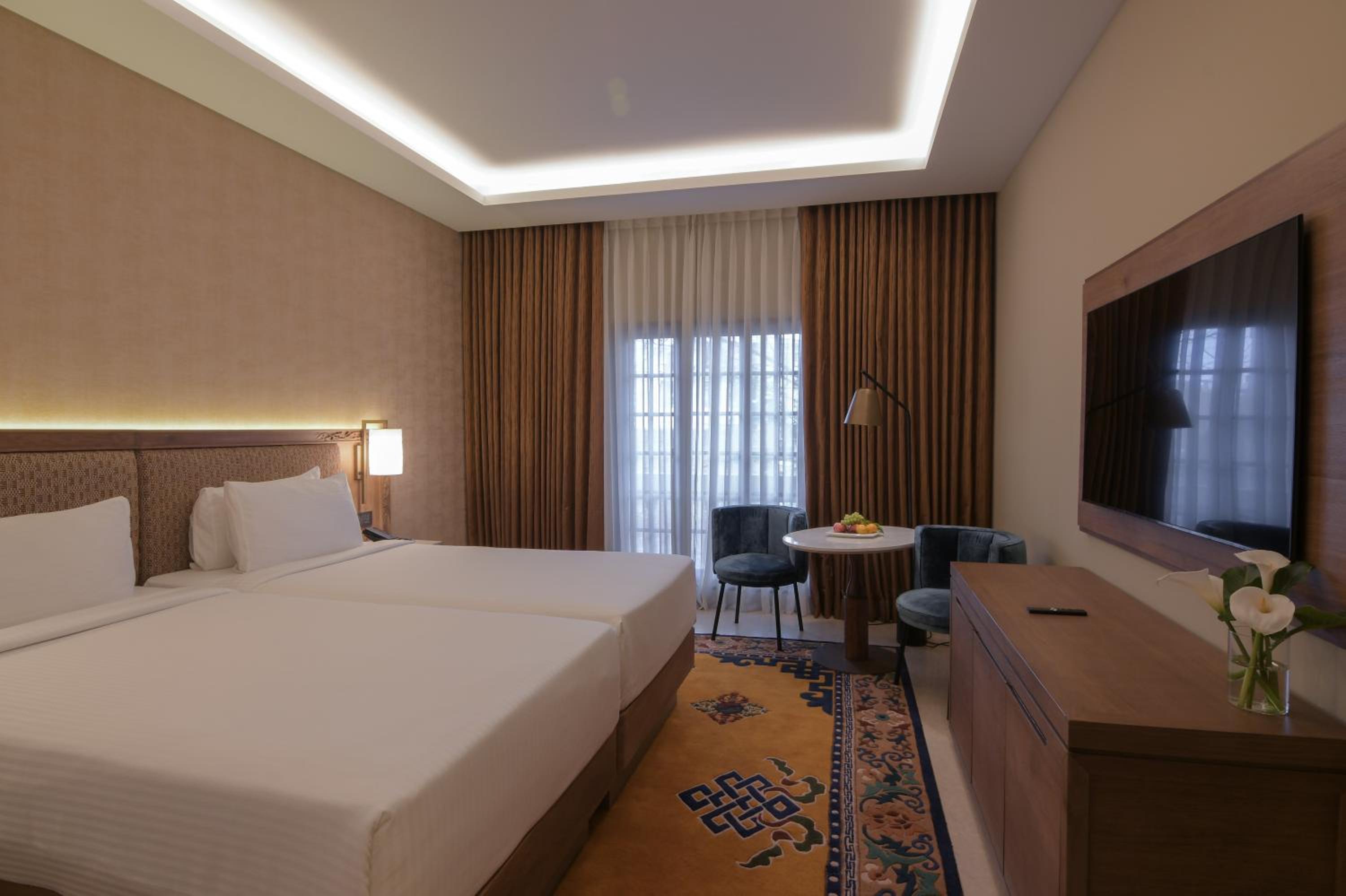 Club, Shangrila, Twin Beds, Laundry