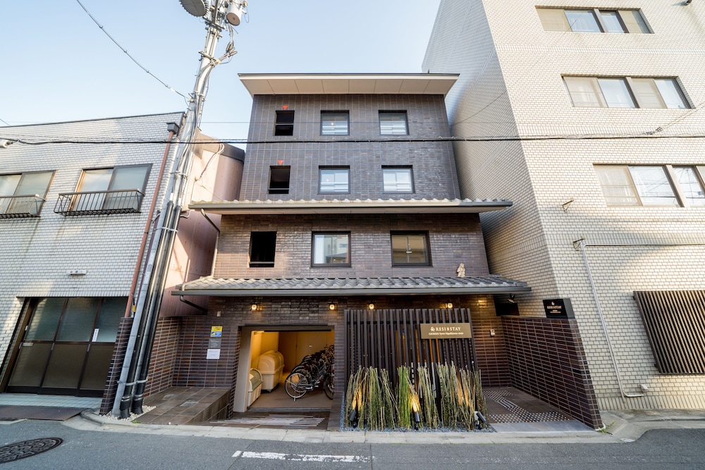 Rinn Sanjo Ohashi East 6/69