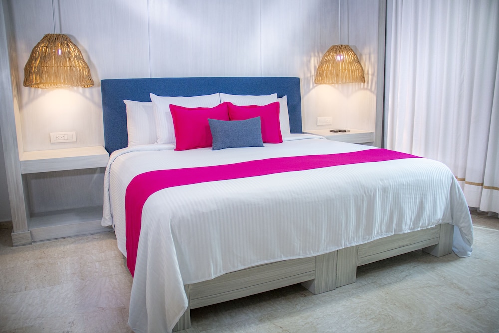 Hotel The Palm By Kavia photo2