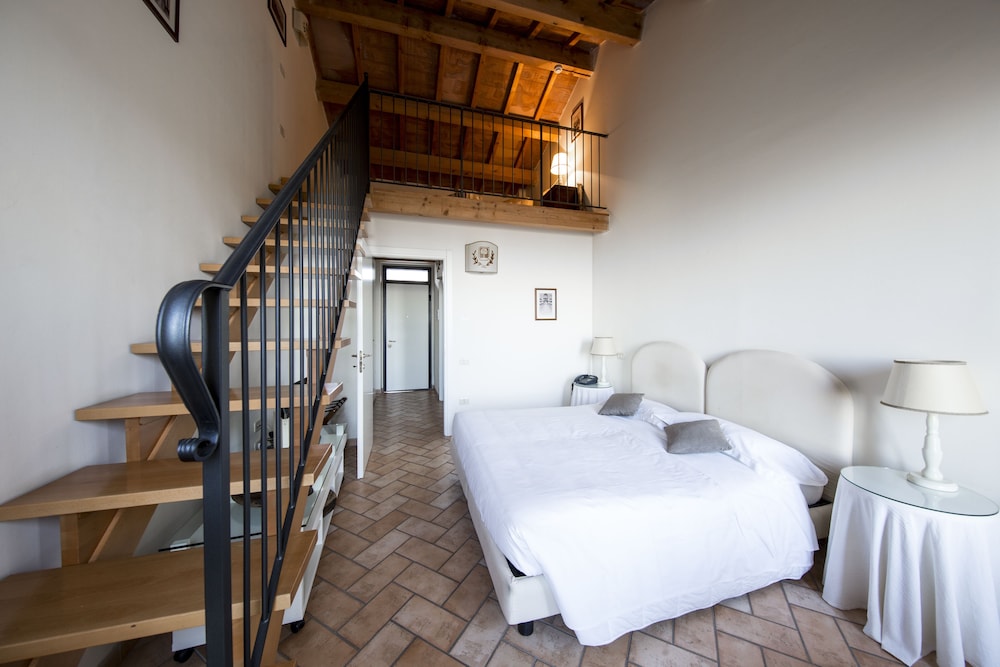 Castello Di Montegridolfo Spa Resort 40/89