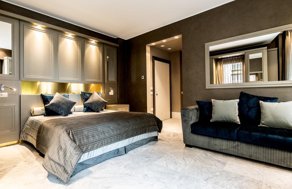 SUITE, TRIPLE