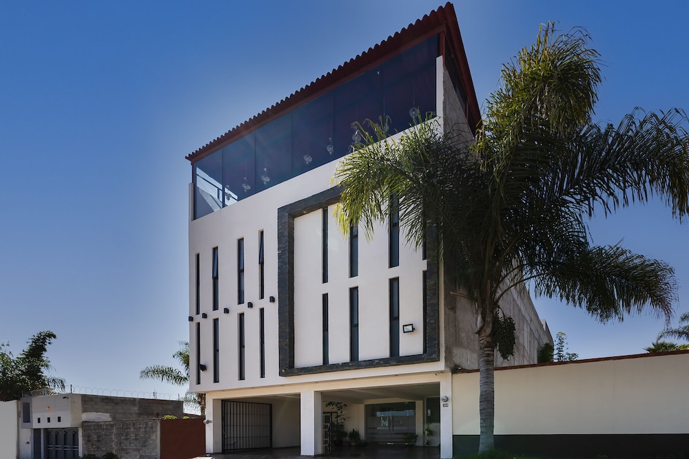Capital O Hotel Joyma Suites, San Luis in SAN LUIS POTOSI