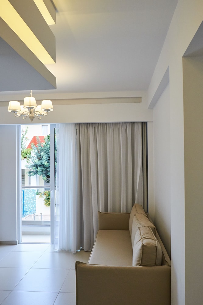 Troulis Apart Hotel 48/74