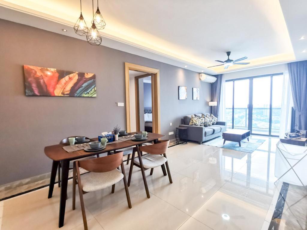 R&F Princess Cove CIQ Premium Sea View Suites by NEO 38/52