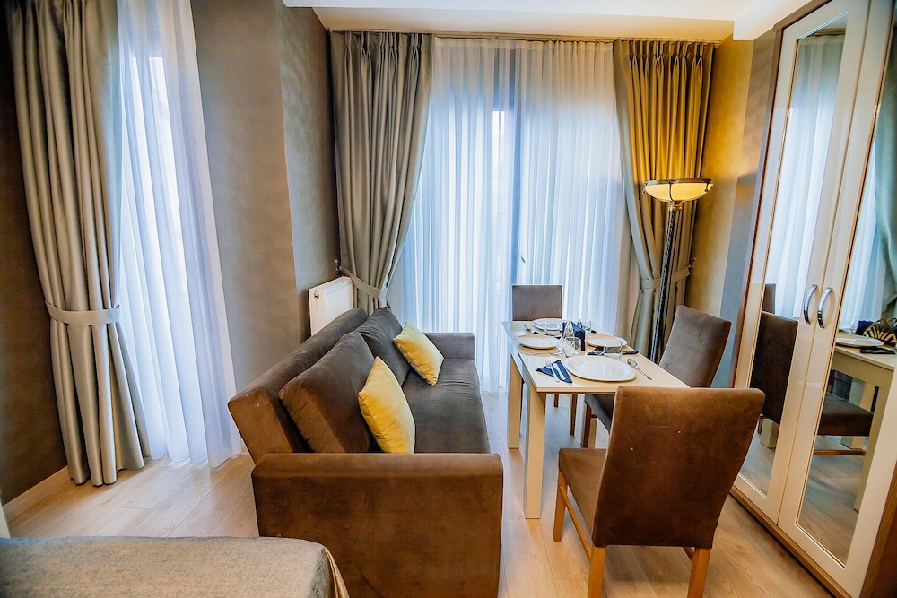 Kavalali Suites 38/50