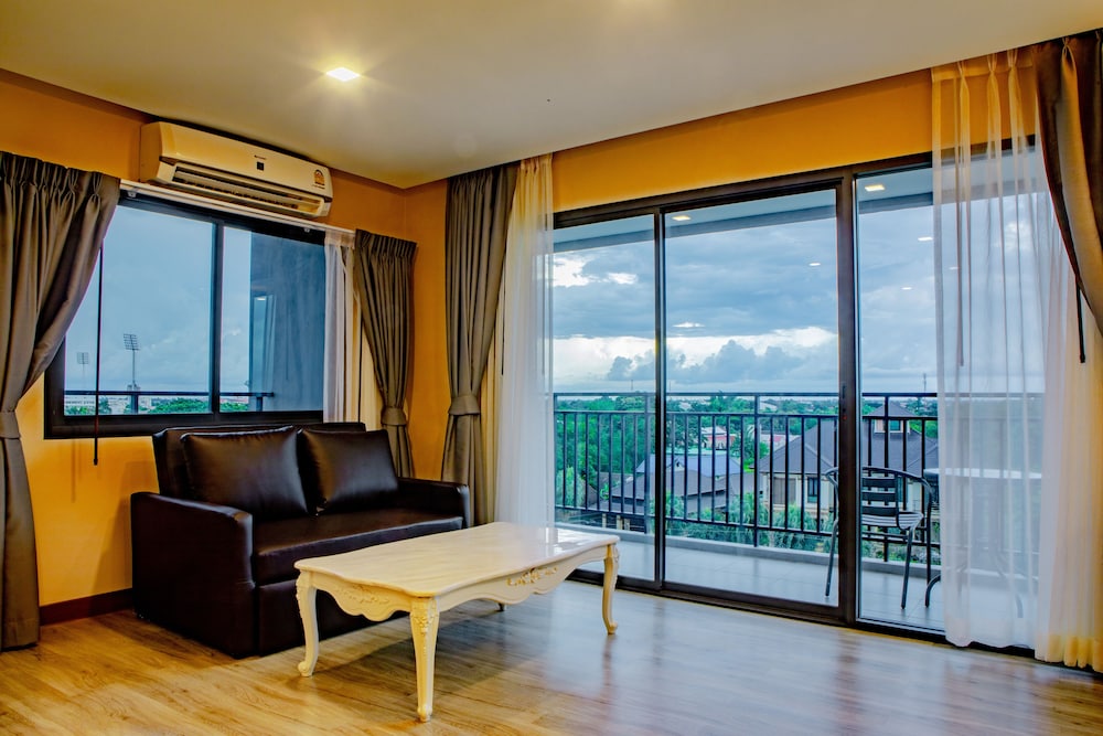 L2 Hotel 10/17