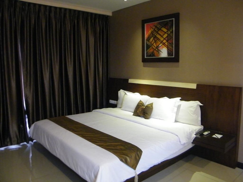 Scarlet Hotel Dago 9/21