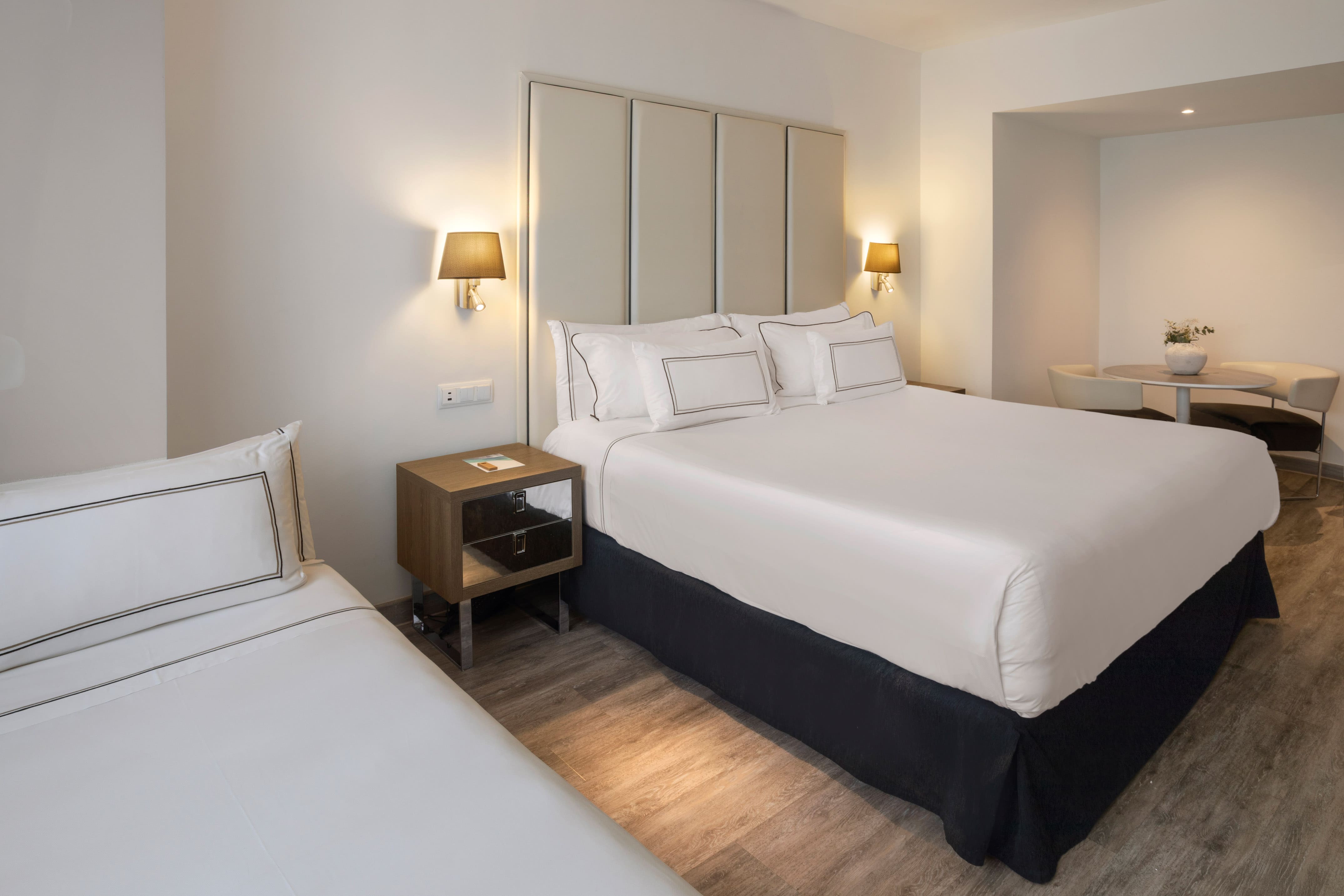 Melia, Triple, Twin Beds
