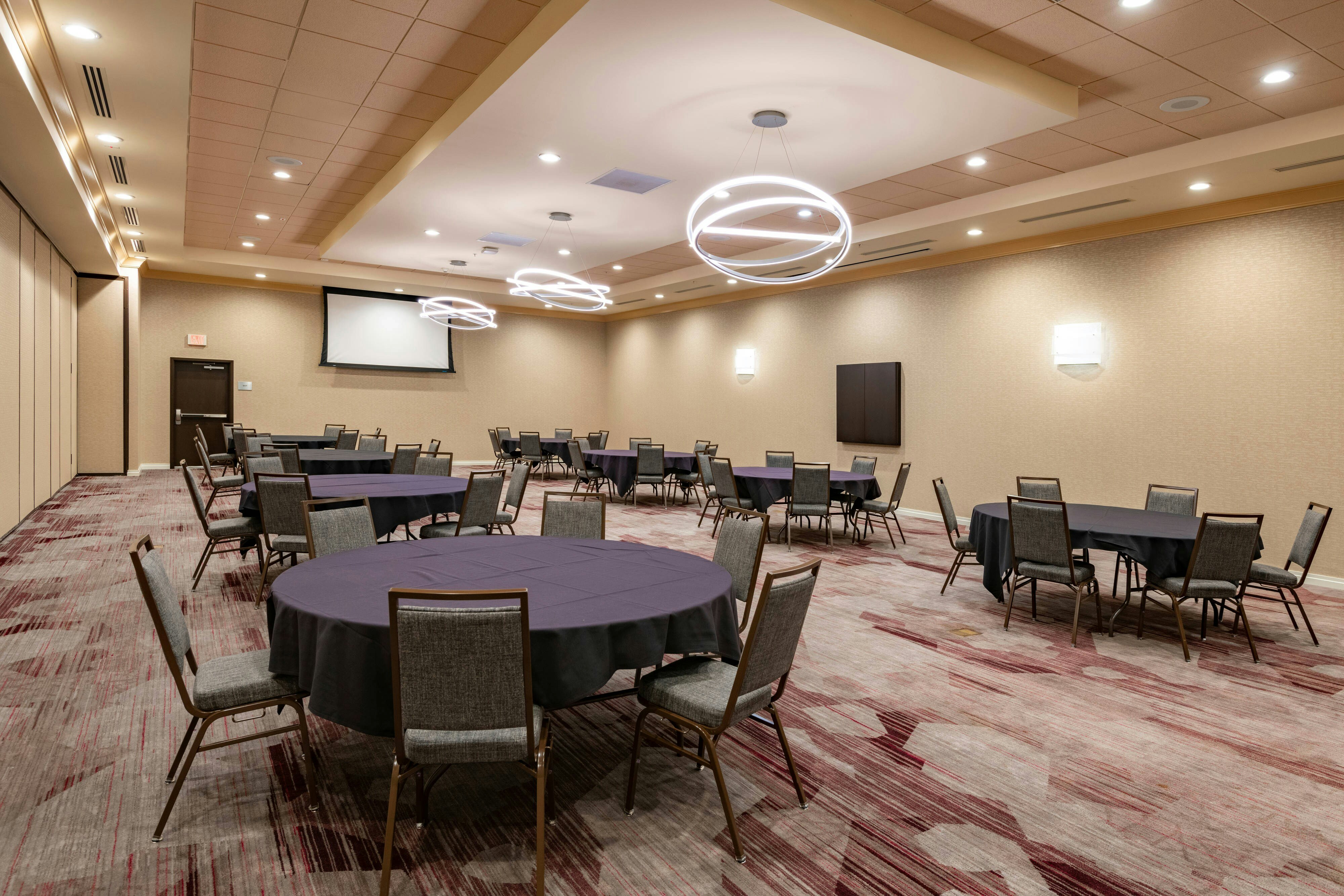 Courtyard By Marriott Santa Ana Orange County 47/53