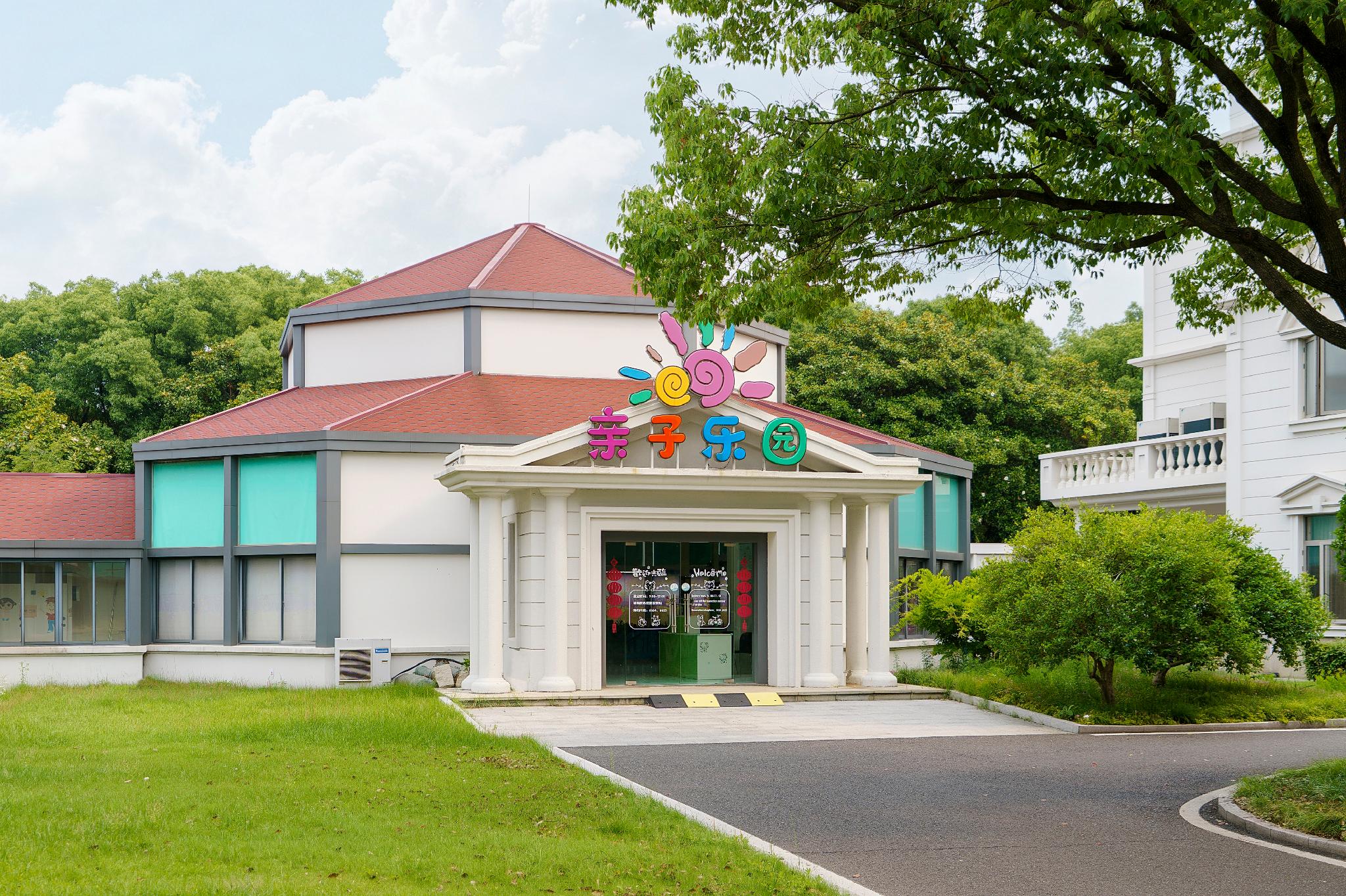 CHINA GARDEN HOTEL 3/56