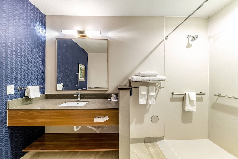 Fairfield Inn & Suites By Marriott Gainesville I-35 12/39