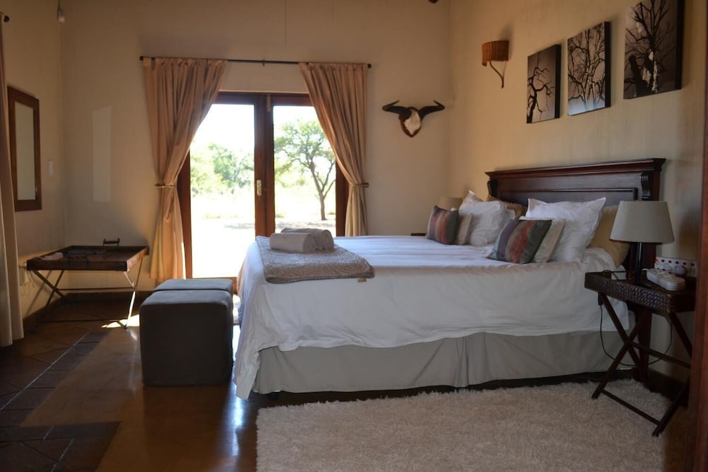 Makhato 84 Bush Lodge 12/45