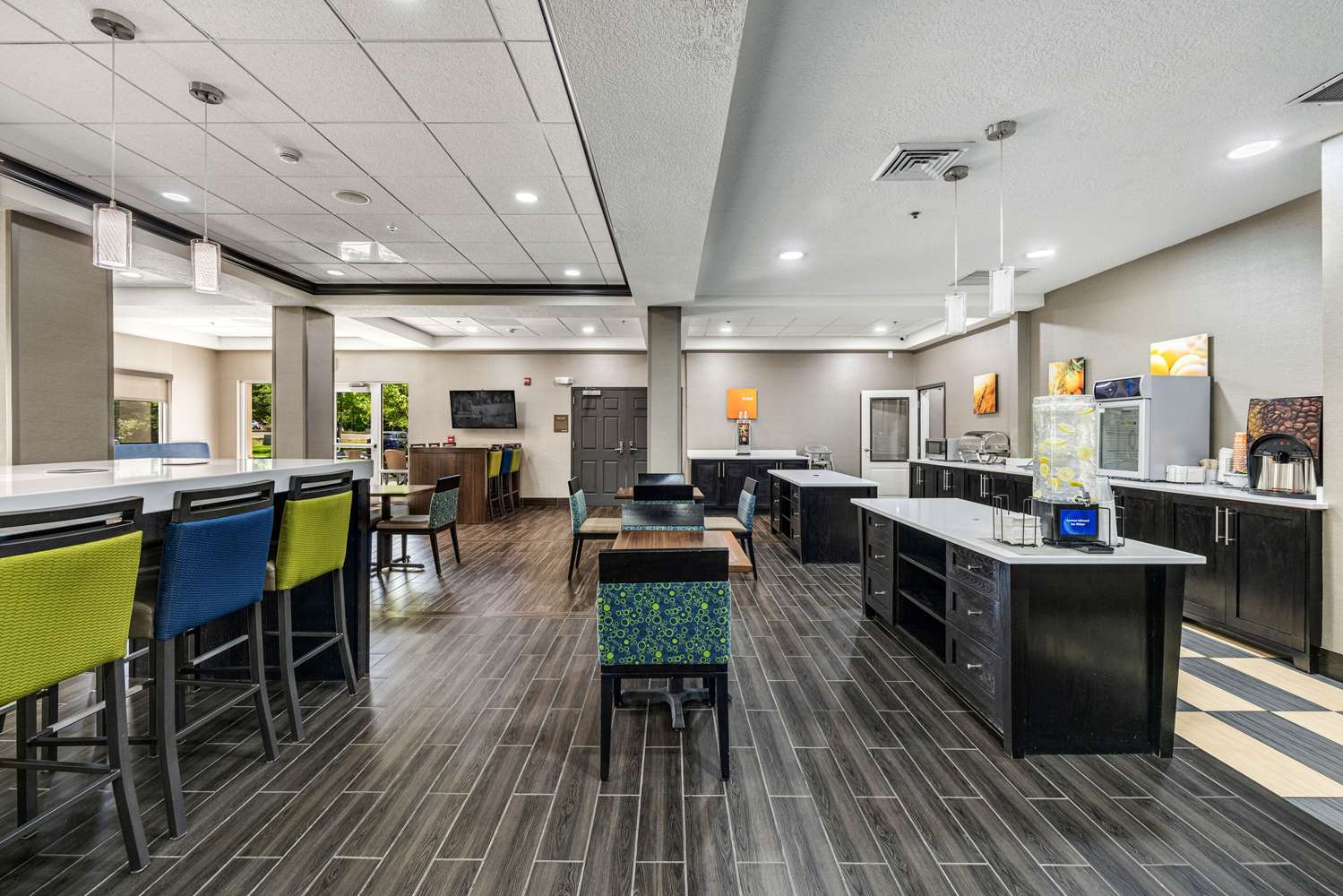 Comfort Inn and Suites Logan Near University 18/22